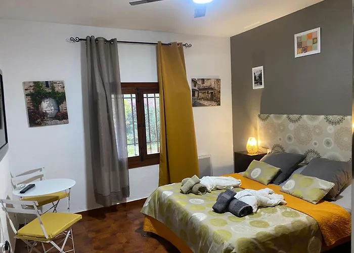 Casa Rural Paloma B&B ベッド・アンド・ブレックファスト 4*